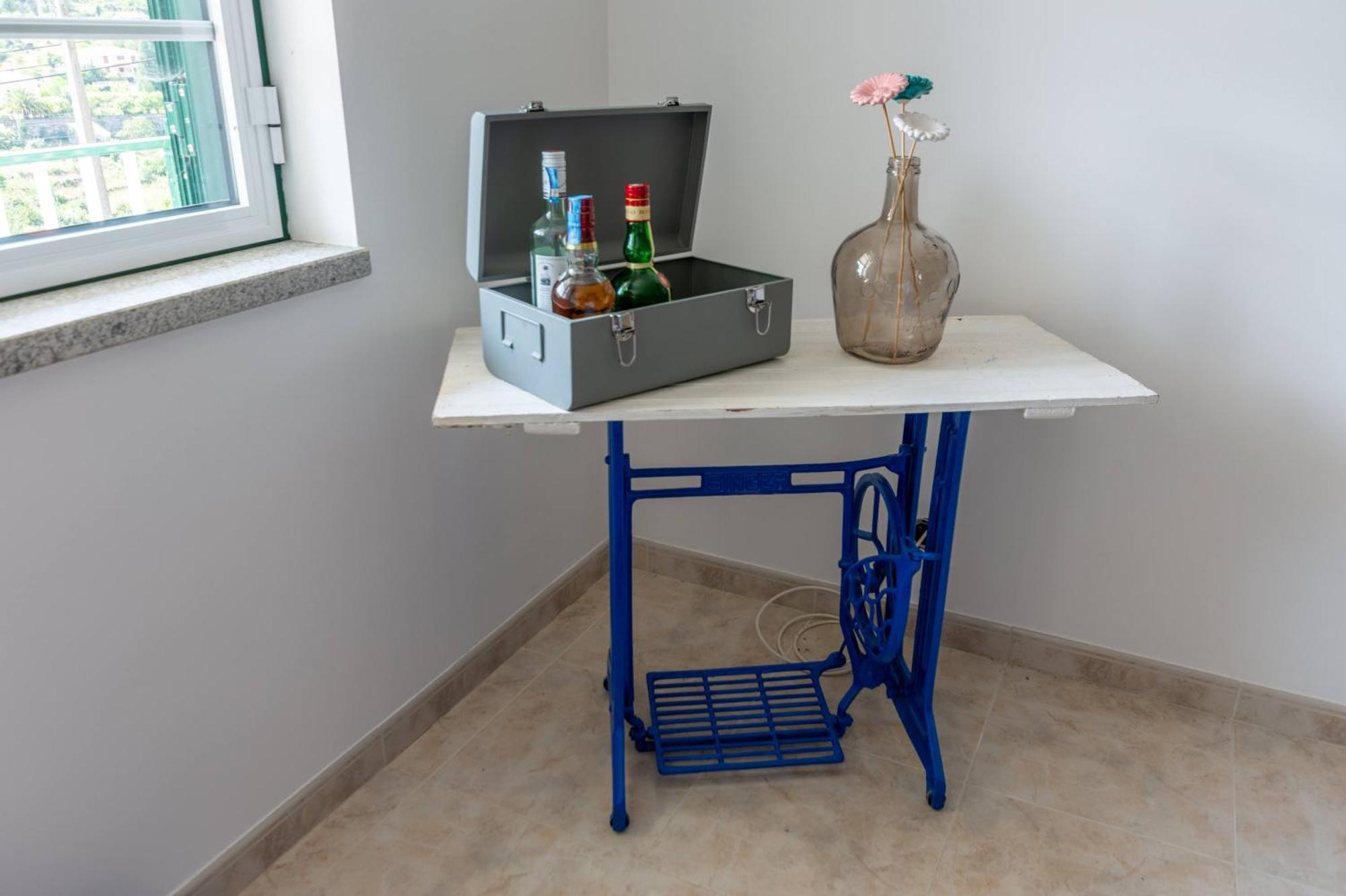 شقة A Casa Da Rapariga De Cabelo Azul مانتيغاز المظهر الخارجي الصورة