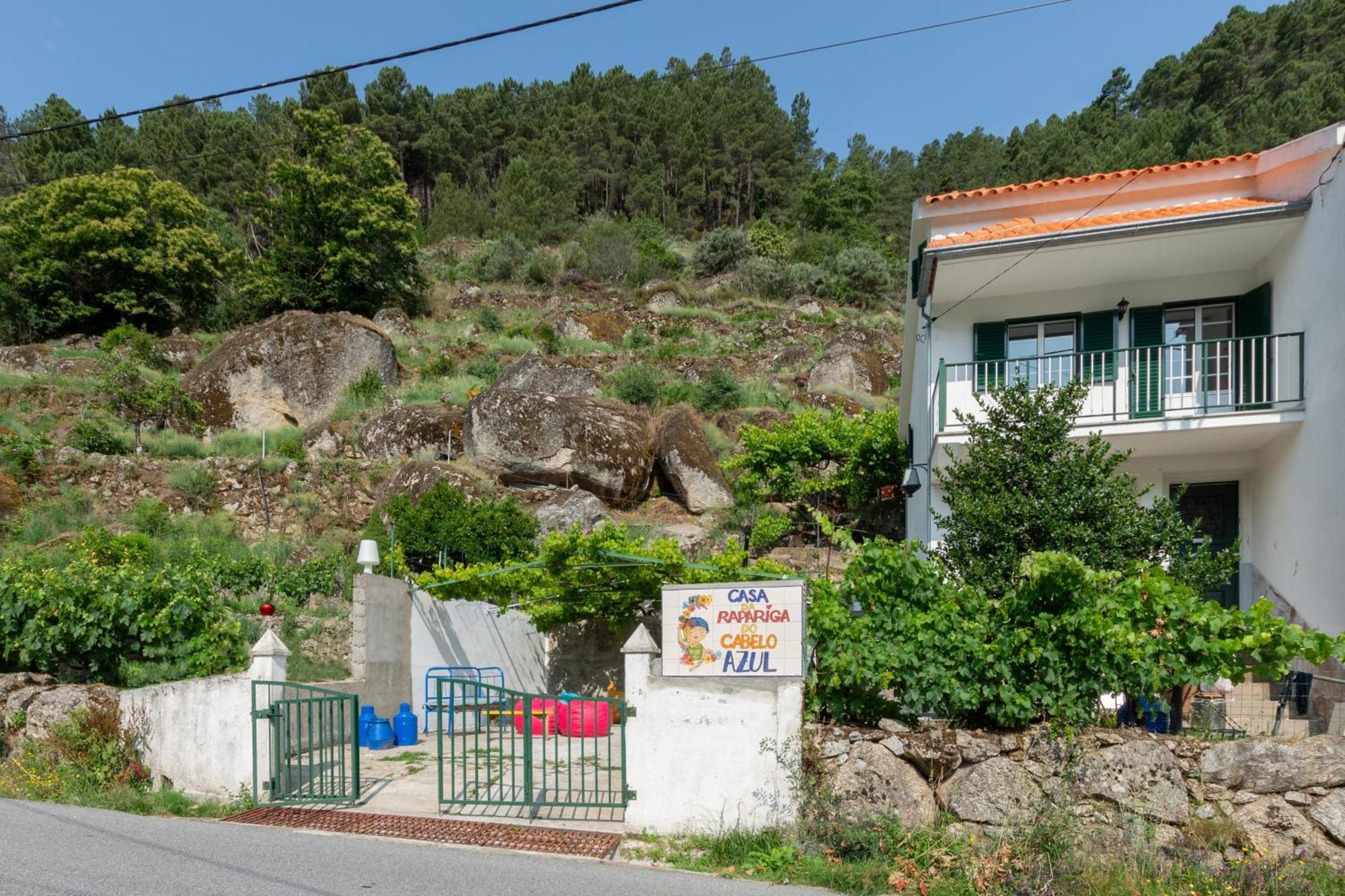 شقة A Casa Da Rapariga De Cabelo Azul مانتيغاز المظهر الخارجي الصورة